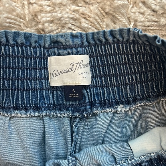 Universal Thread Chambray Shorts - Picture 5 of 6